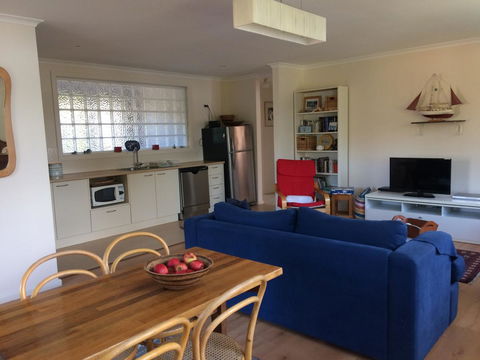 The Anchorage Waterfront Apartment - Adwords Guide 5