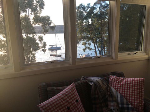 The Anchorage Waterfront Apartment - Adwords Guide 12