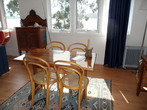 The Anchorage Waterfront Apartment - Adwords Guide 7