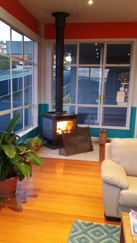 Waterfront Lodge Motel - Adwords Guide 34