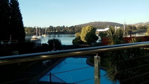 Waterfront Lodge Motel - Adwords Guide 17
