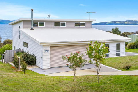 Manfield Seaside Bruny Island - Adwords Guide 10