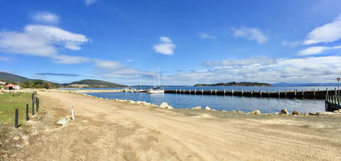 Manfield Seaside Bruny Island - Adwords Guide 31