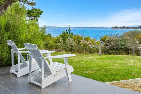 Manfield Seaside Bruny Island - Adwords Guide 18