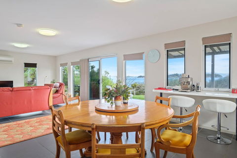 Manfield Seaside Bruny Island - Adwords Guide 6