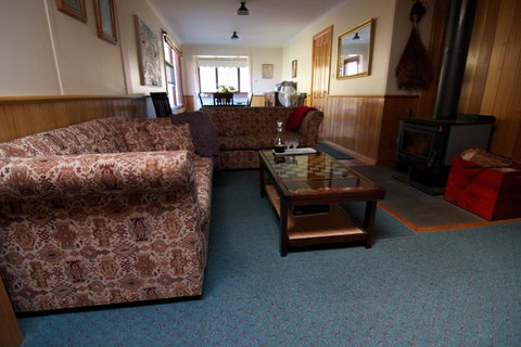 Hamlet Downs Country Accommodation - Adwords Guide 28