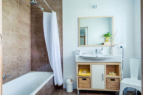 Ulverstone Boutique Accomodation - Adwords Guide 28