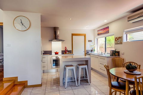 Ulverstone Boutique Accomodation - Adwords Guide 13