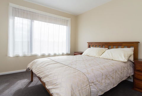 Catherine Lodge Farm Gate Cottages - Adwords Guide 10