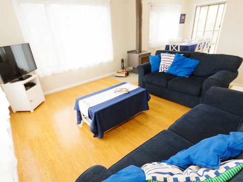 Catherine Lodge Farm Gate Cottages - Adwords Guide 15