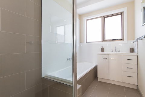 Catherine Lodge Farm Gate Cottages - Adwords Guide 12