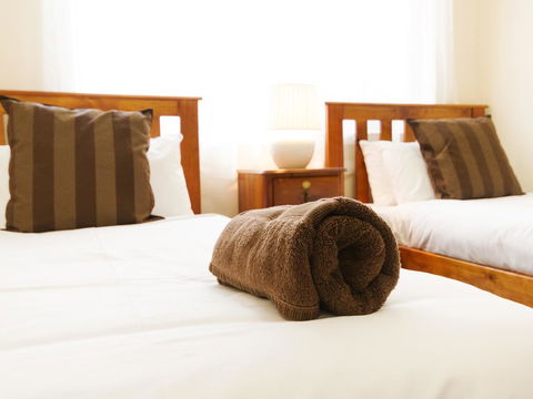 Catherine Lodge Farm Gate Cottages - Adwords Guide 0