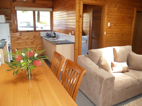 Stewarts Bay Lodge - Adwords Guide 25