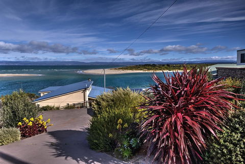 The Strand ~ On The Edge Of The Beach - Adwords Guide 1