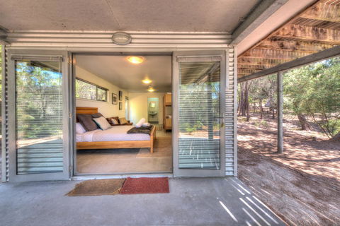 Freycinet Eco Luxe ~ Forest ~ Ocean ~ Mountain - Adwords Guide 13