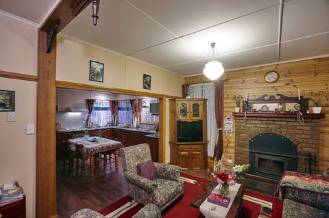 Blue Wren Riverside Cottage - Adwords Guide 16
