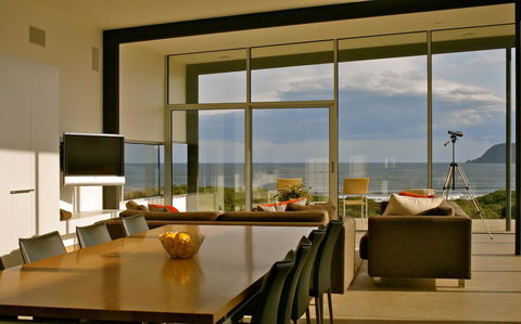 Cloudy Bay Beach House - Adwords Guide 1