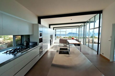 Cloudy Bay Beach House - Adwords Guide 31