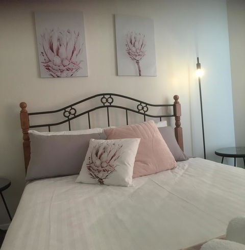 3ree- Spacious & Charming Apartment - Adwords Guide 3