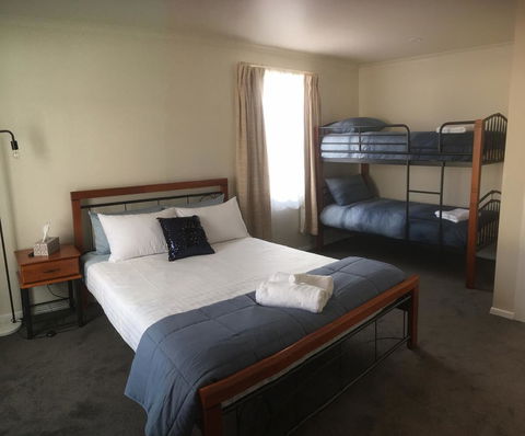 3ree- Spacious & Charming Apartment - Adwords Guide 2