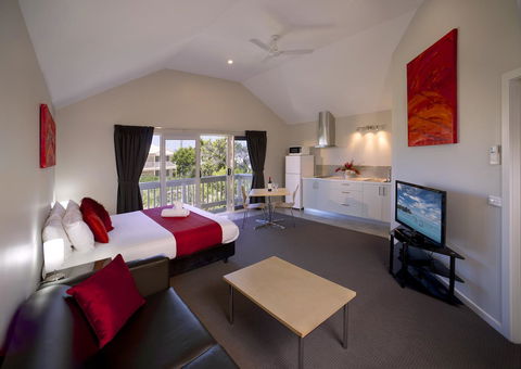 Boathouse Resort Studios And Suites - Adwords Guide 10