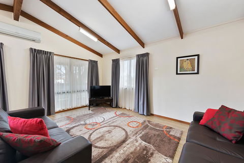 High Country Holiday Park - Adwords Guide 9