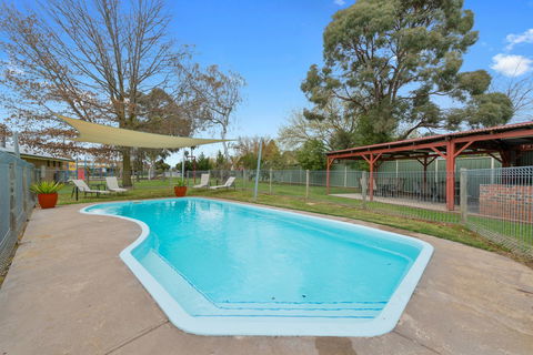 High Country Holiday Park - Adwords Guide 3