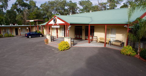 Sanctuary House Resort Motel - Adwords Guide 0