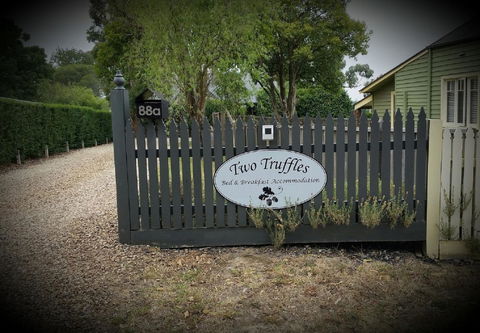 Two Truffles Cottages - Adwords Guide 16