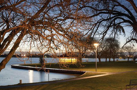Lake Wendouree Luxury Apartments On Grove - Adwords Guide 1