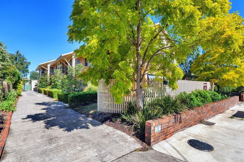 Lake Wendouree Luxury Apartments On Grove - Adwords Guide 8