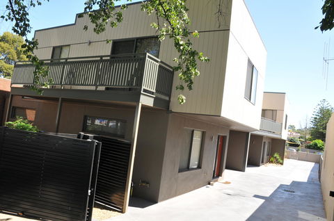 National Hotel Complex Bendigo - Adwords Guide 13