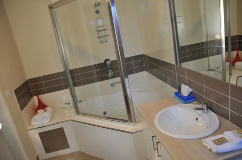National Hotel Complex Bendigo - Adwords Guide 22
