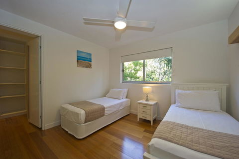 Maggies Beachfront Apt. 8 - Adwords Guide 3