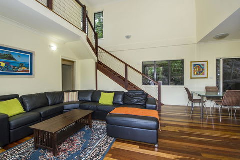 Manyana, 3 Opalia Court - Adwords Guide 4