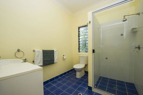 Manyana, 3 Opalia Court - Adwords Guide 2