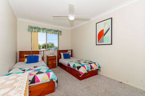 Enjoy The Sea Breezes From The Balcony - Boyd St, Woorim - Adwords Guide 5