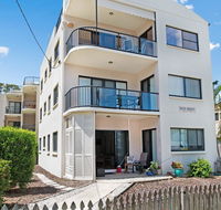 Quiet location across from waterfront - South Esp Bongaree - Adwords Guide