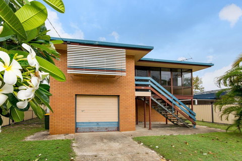 Short Stroll To Surf Beach - North Street, Woorim - Adwords Guide 0