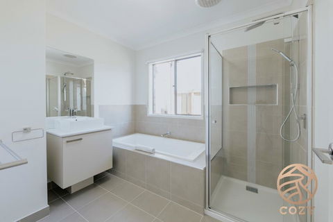 118 Refreshing 3BR Werribee Family House - Adwords Guide 1