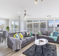 Absolute beachfront penthouse Castaways Beach - Adwords Guide
