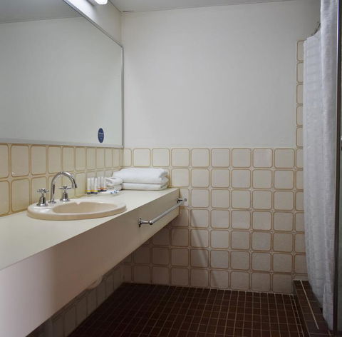 Admiral Motel Bunbury - Adwords Guide 1