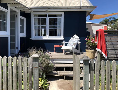 Avalon @Seafarers Beachfront - Adwords Guide 0