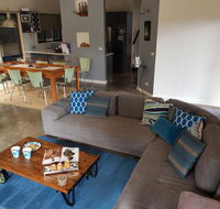 Bay Breeze Holiday Home - Adwords Guide