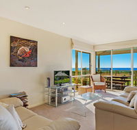 Beach Breakers Apartment - Stunning Views - Adwords Guide