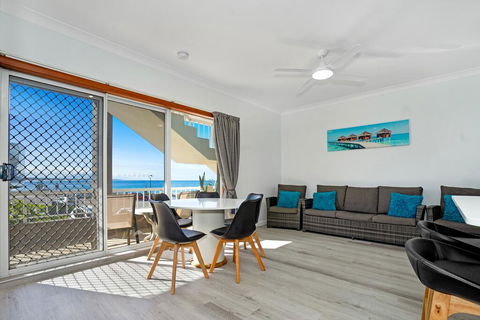 Beachcomer, Unit 2 - The Entrance, NSW - Adwords Guide 3