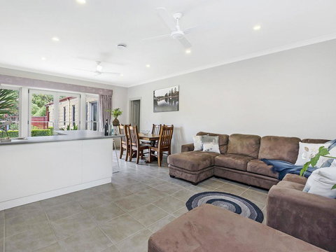 BEL MIREN - DUSTY MILLER - Adwords Guide 2