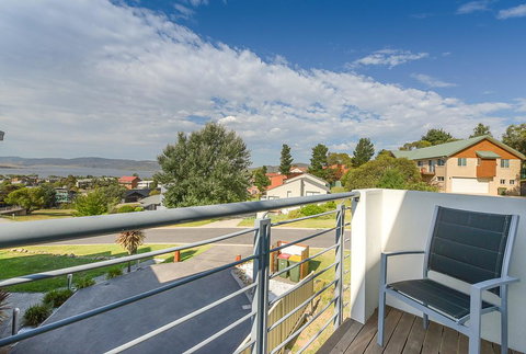 Beloka Close - Modern, Spacious, And Pet Friendly Accommodation - Adwords Guide 0