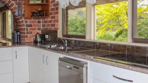 BONNIE DOON - GREAT GET AWAY - Adwords Guide 2