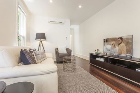 Boutique Stays - South Yarra Lane - Adwords Guide 1
